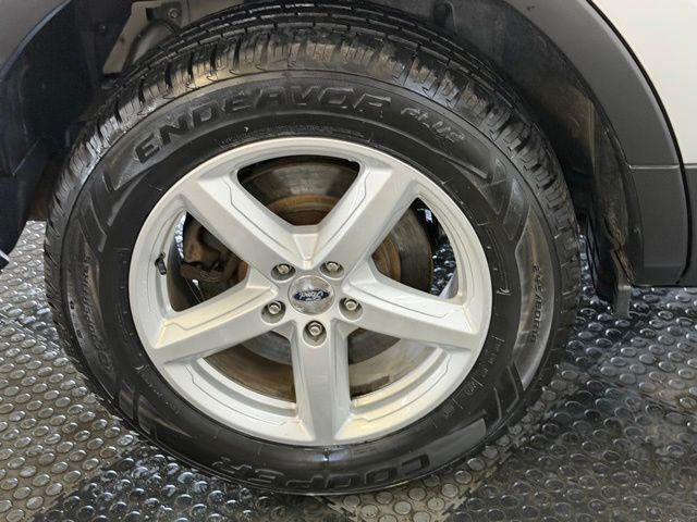 2017 Ford Explorer XLT - Photo 12