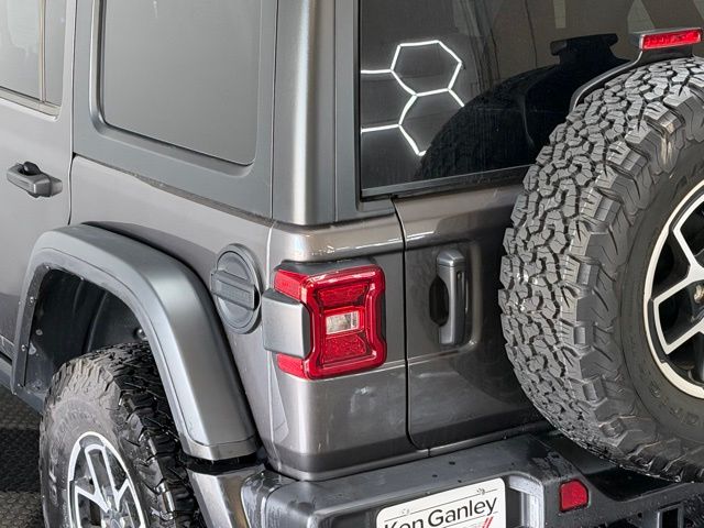 2025 Jeep Wrangler 4-Door Rubicon - Photo 10