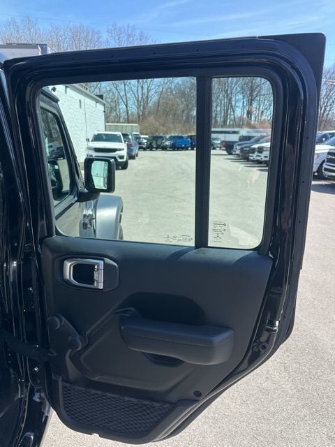 2023 Jeep Wrangler 4-Door Sport - Photo 34