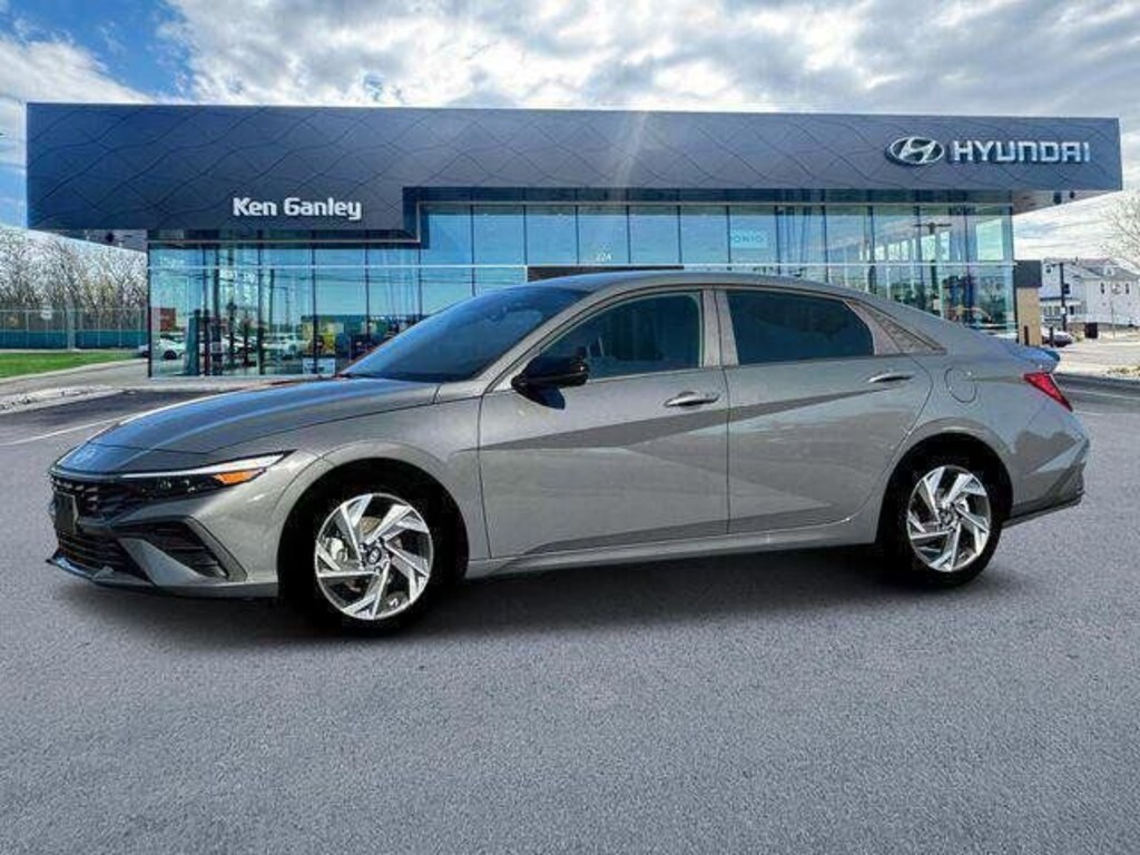 Used 2025 Hyundai Elantra SEL Sport Sedan