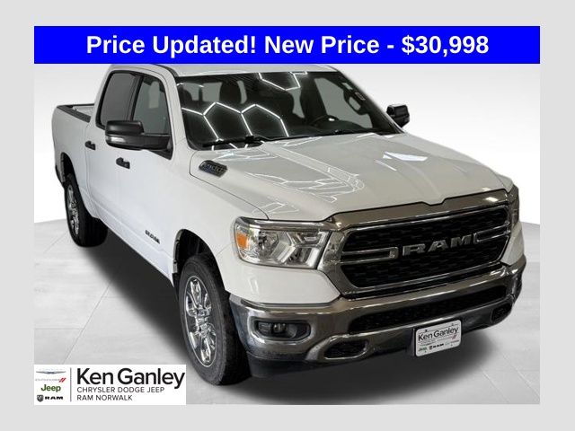 2024 RAM 1500 Big Horn/Lone Star 4x4 Crew Cab 5'7's photo