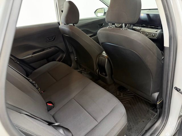 2025 Hyundai Kona SE - Photo 42
