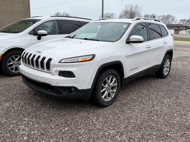 Used 2016 Jeep Cherokee Latitude with VIN 1C4PJMCS8GW167553 for sale in Norwalk, OH