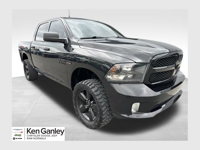 2017 RAM 1500 Express 4x4 Crew Cab 5'7's photo