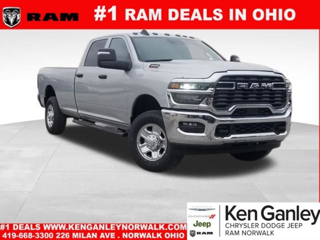 New 2026 Ram 3500 TRADESMAN CREW CAB 4X4 8' BOX Pickup