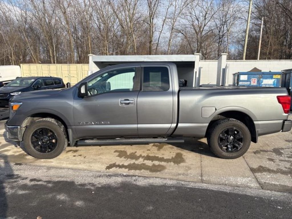 Used 2018 Nissan Titan SV Truck