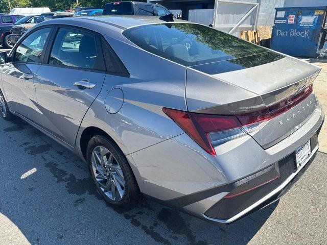 2024 Hyundai Elantra SEL - Photo 8