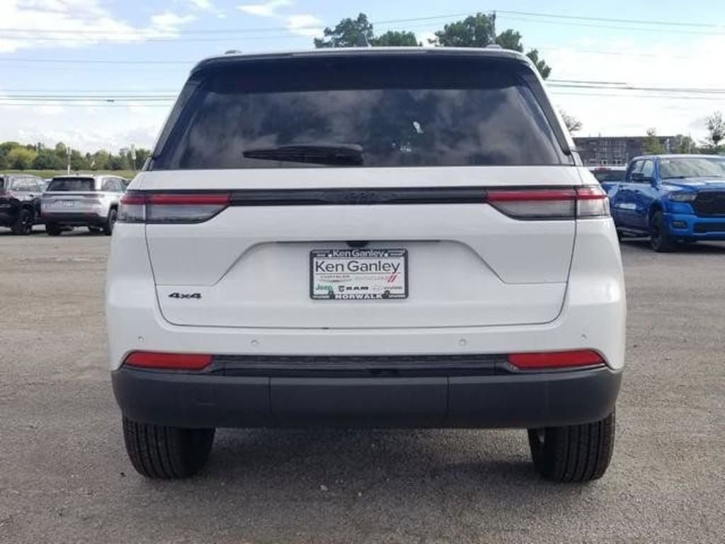 New 2025 Jeep Grand Cherokee ALTITUDE X 4X4 Sport Utility