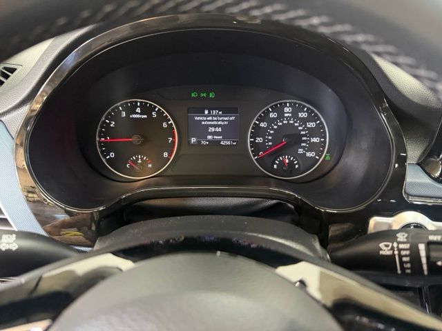 2023 Kia Seltos S - Photo 23