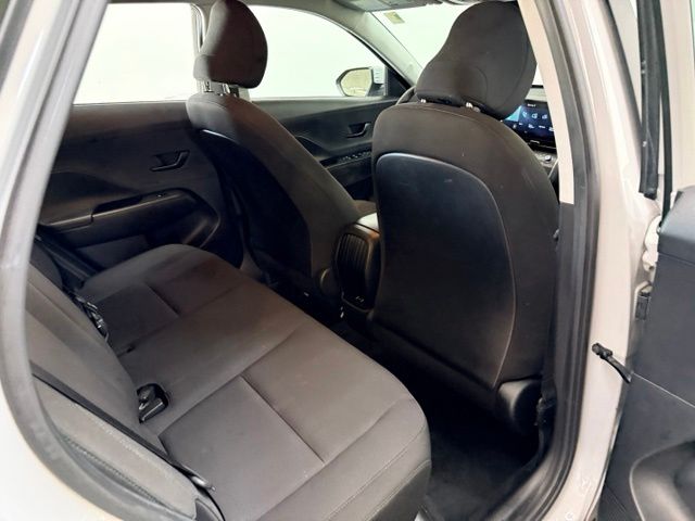 2024 Hyundai Kona SE - Photo 40
