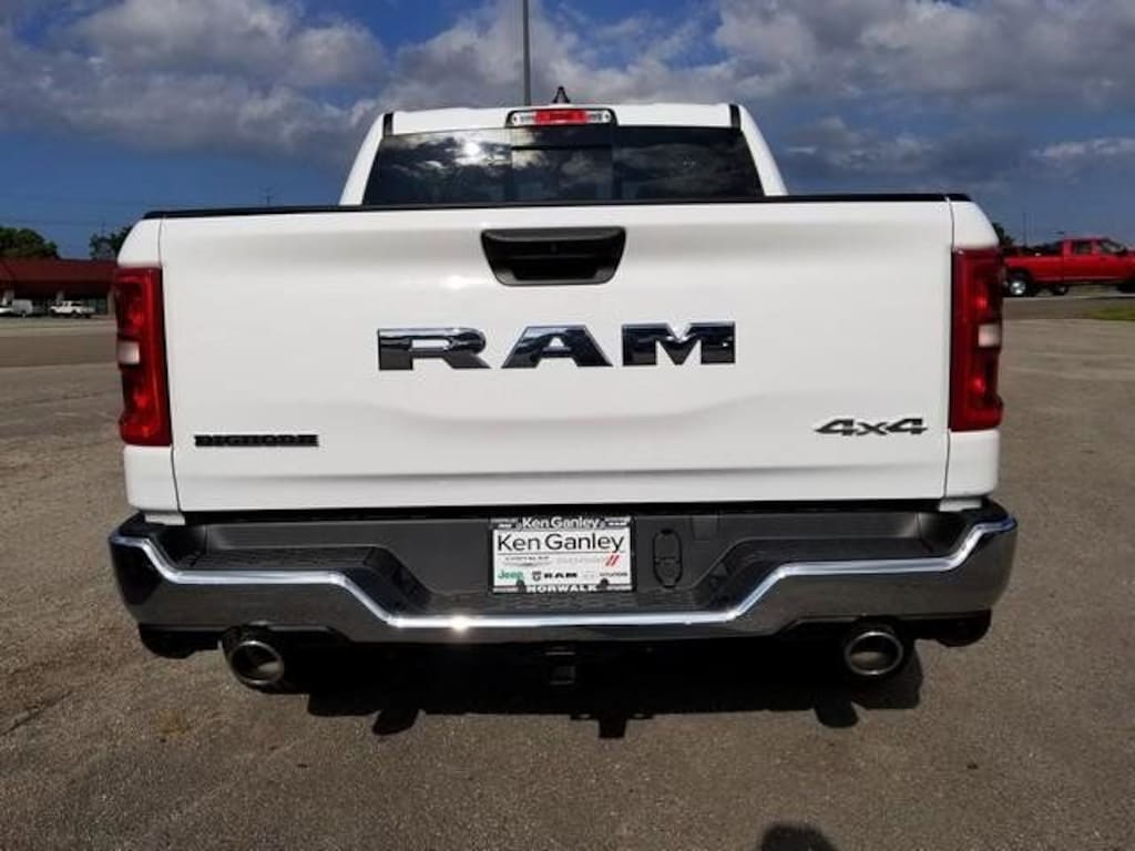 New 2026 Ram 1500 BIG HORN CREW CAB 4X4 5'7 BOX Pickup