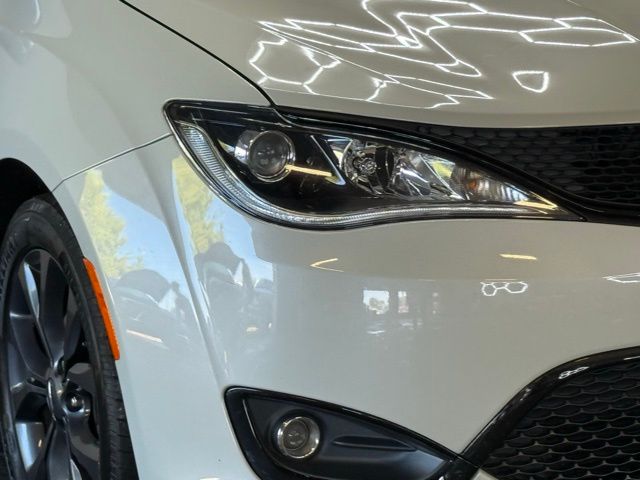 2C4RC1EG5LR113303