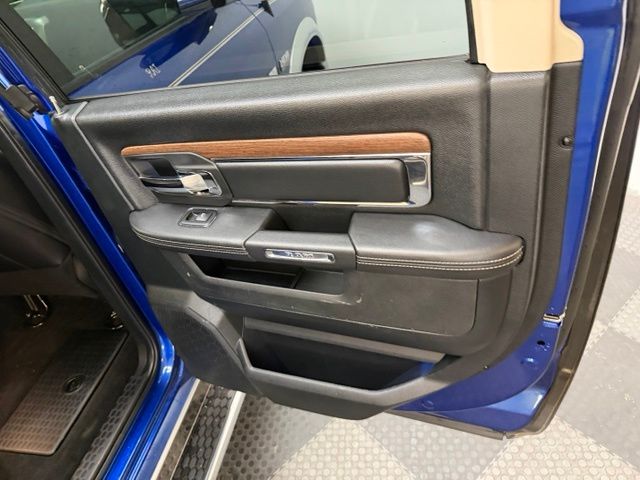 2017 RAM Ram 1500 Pickup Laramie - Photo 43
