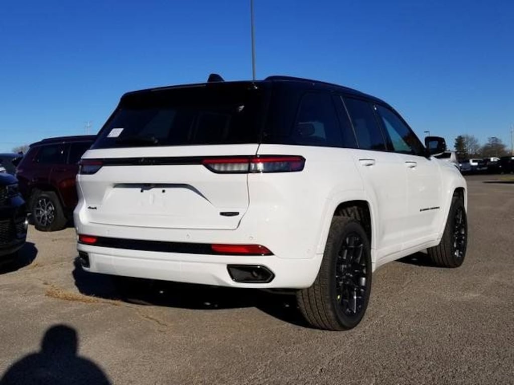 New 2025 Jeep Grand Cherokee SUMMIT 4X4 Sport Utility
