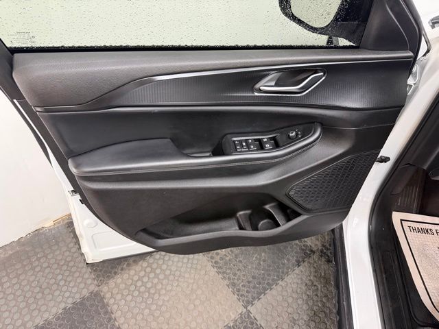 2023 Jeep Grand Cherokee L Laredo - Photo 15