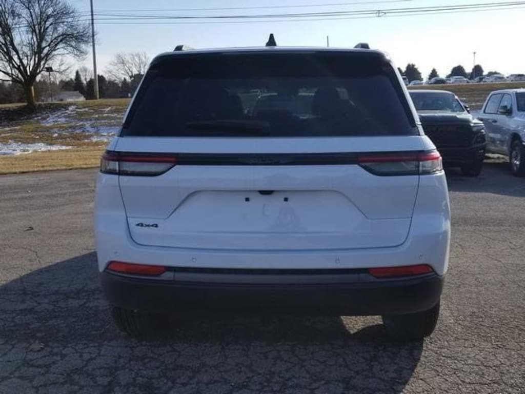 New 2026 Jeep Grand Cherokee ALTITUDE 4X4 Sport Utility