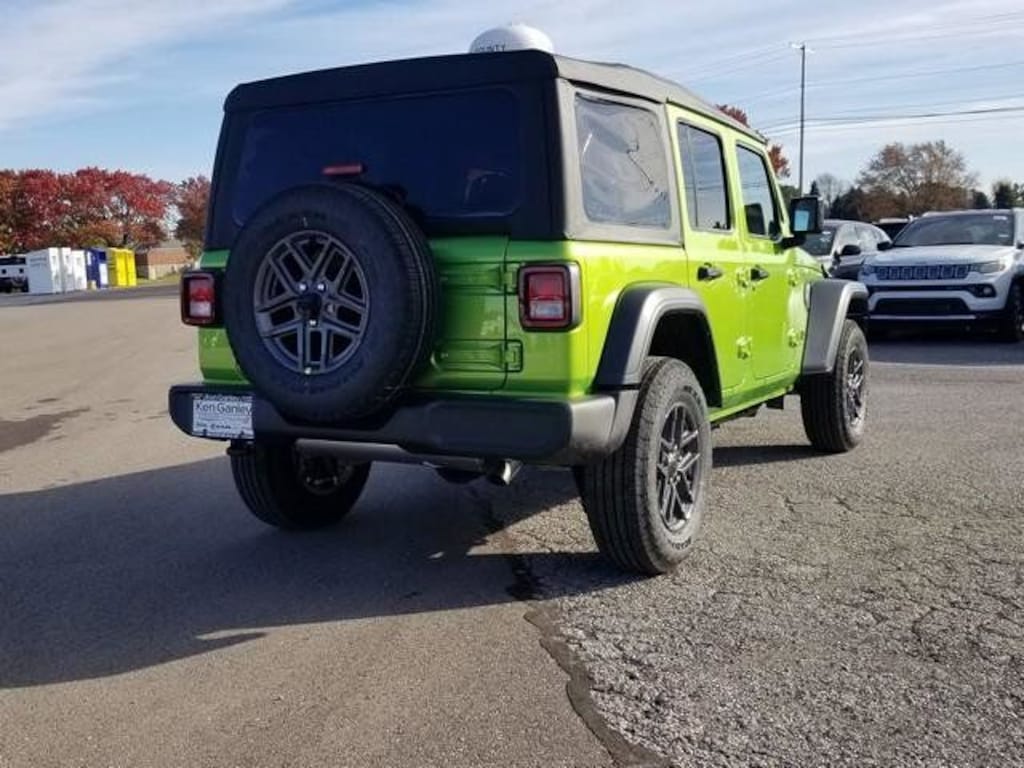 New 2026 Jeep Wrangler 4-DOOR SPORT S Sport Utility