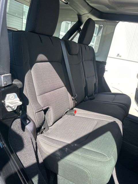 2023 Jeep Wrangler 4-Door Sport - Photo 31