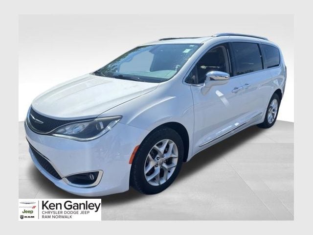2020 Chrysler Pacifica Limited's photo