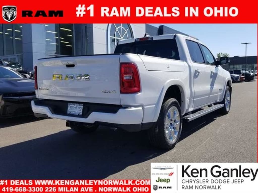 New 2025 Ram 1500 BIG HORN CREW CAB 4X4 5'7 BOX Pickup