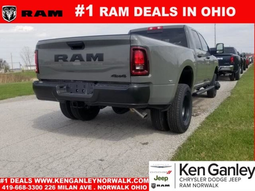 New 2026 Ram 3500 TRADESMAN CREW CAB 4X4 8' BOX Pickup