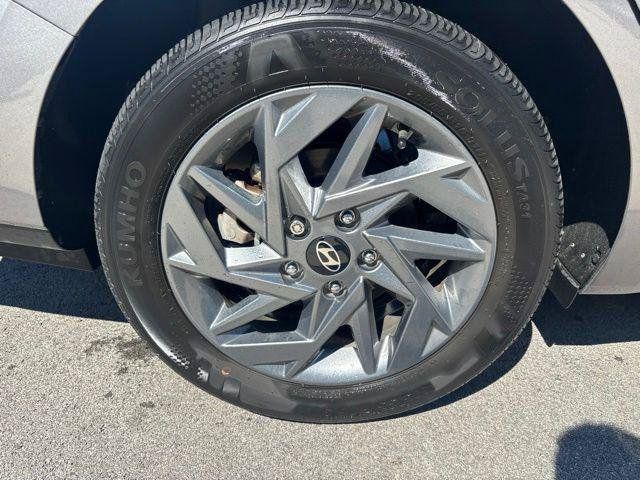 2024 Hyundai Elantra SEL - Photo 12
