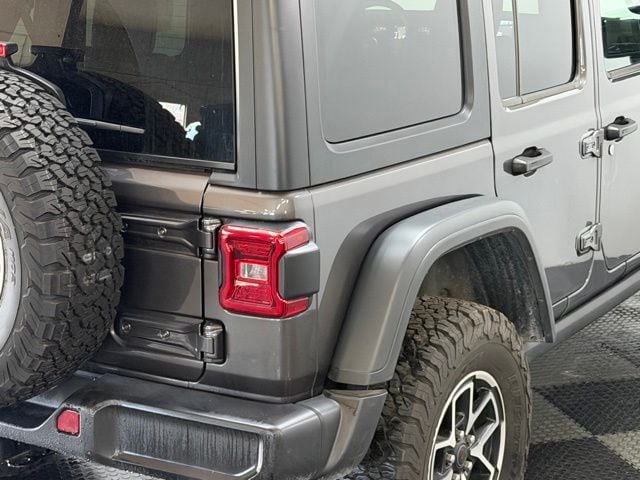 2025 Jeep Wrangler 4-Door Rubicon - Photo 13