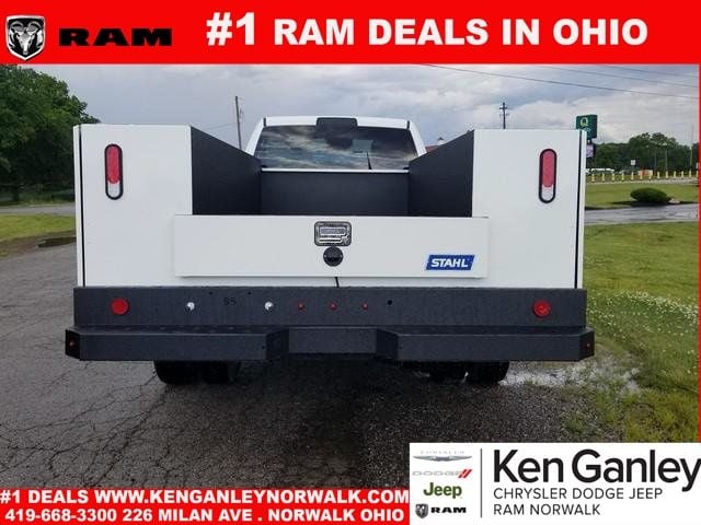 2026 RAM 3500 Chassis Tradesman - Photo 8