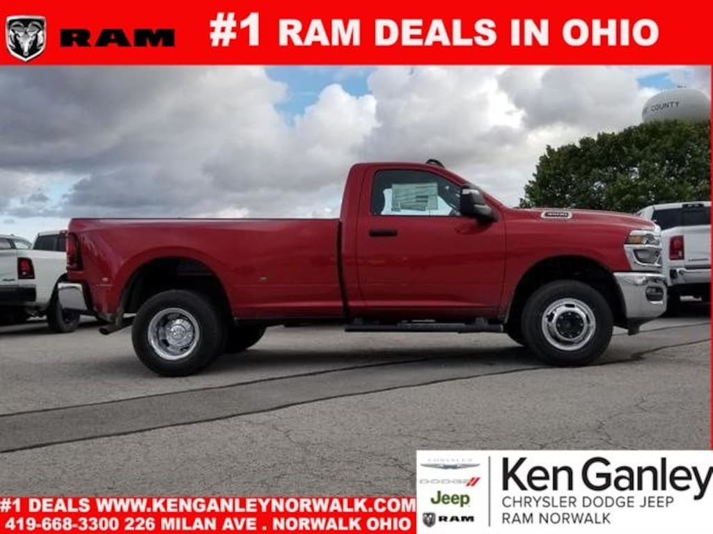 New 2026 Ram 3500 TRADESMAN REGULAR CAB 4X4 8' BOX Pickup