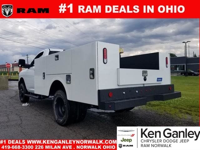2026 RAM 3500 Chassis Tradesman - Photo 7