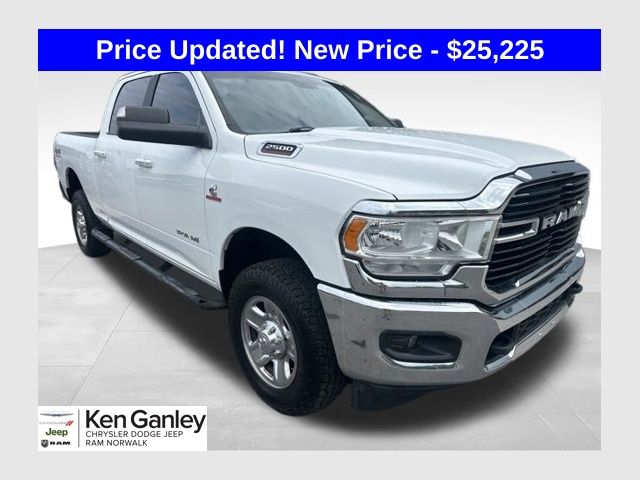 2019 RAM 2500 Big Horn 4X4 Crew Cab SWB's photo
