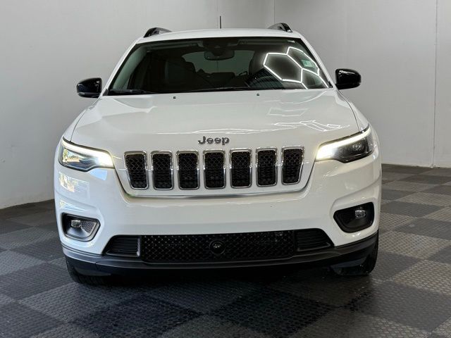 2022 Jeep Cherokee Latitude Lux photo 2