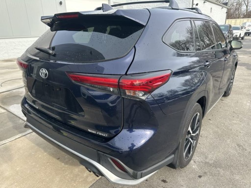 Used 2022 Toyota Highlander XSE SUV