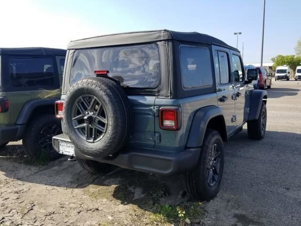New 2026 Jeep Wrangler 4-DOOR SPORT S Sport Utility