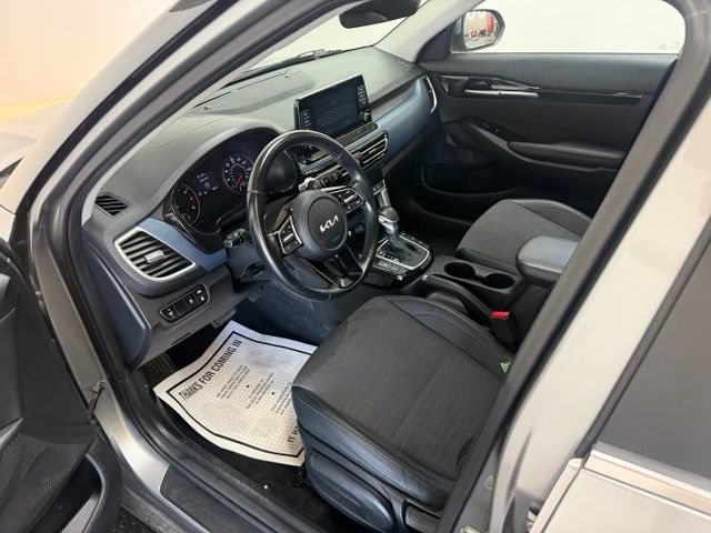 2023 Kia Seltos S - Photo 16