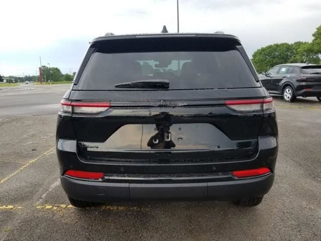 New 2025 Jeep Grand Cherokee ALTITUDE X 4X4 Sport Utility