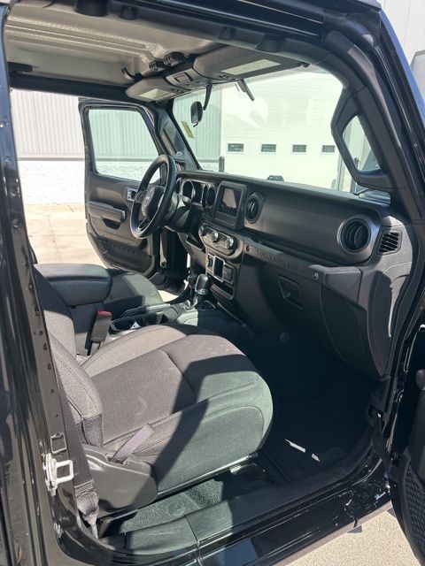 2023 Jeep Wrangler 4-Door Sport - Photo 30