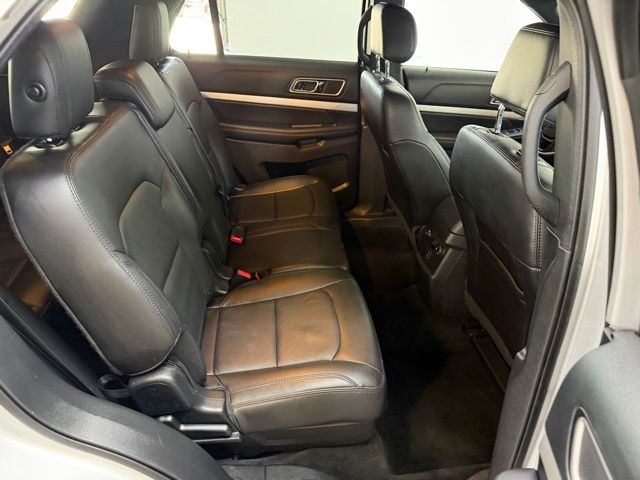 2017 Ford Explorer XLT - Photo 39