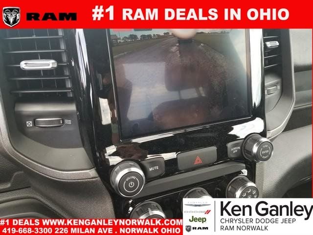 2026 RAM 3500 Chassis Tradesman - Photo 13