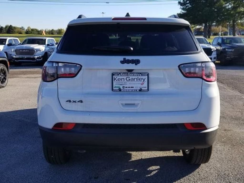 New 2026 Jeep Compass LATITUDE ALTITUDE 4X4 Sport Utility