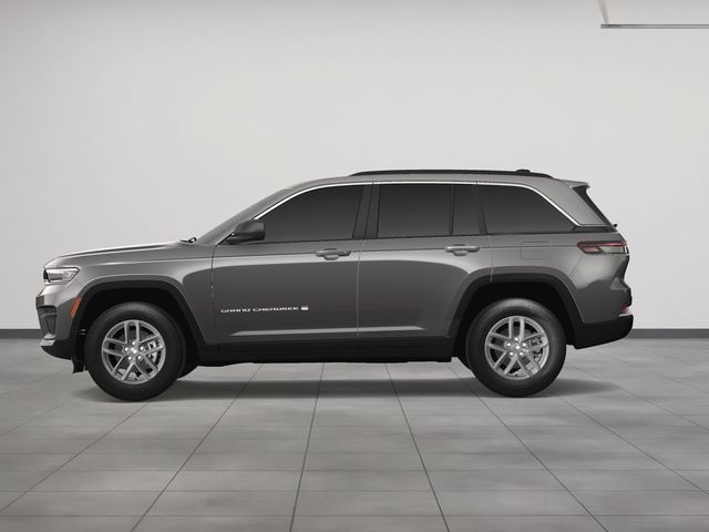 2025 Jeep Grand Cherokee Laredo Altitude photo 3