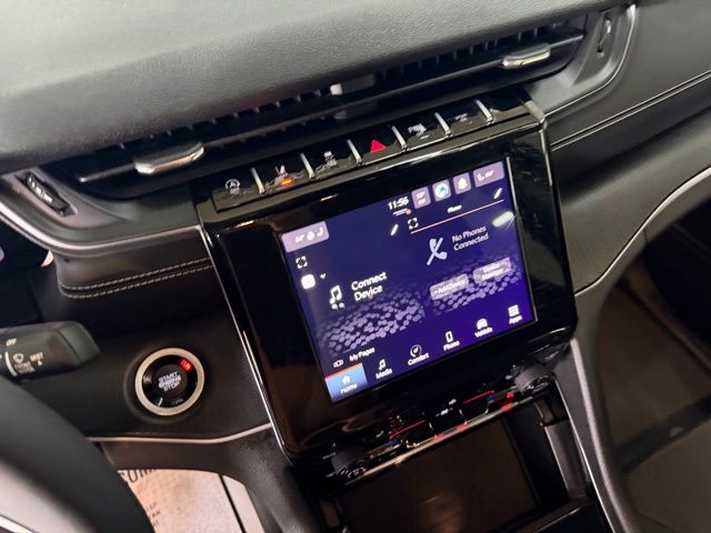 2023 Jeep Grand Cherokee L Laredo - Photo 26