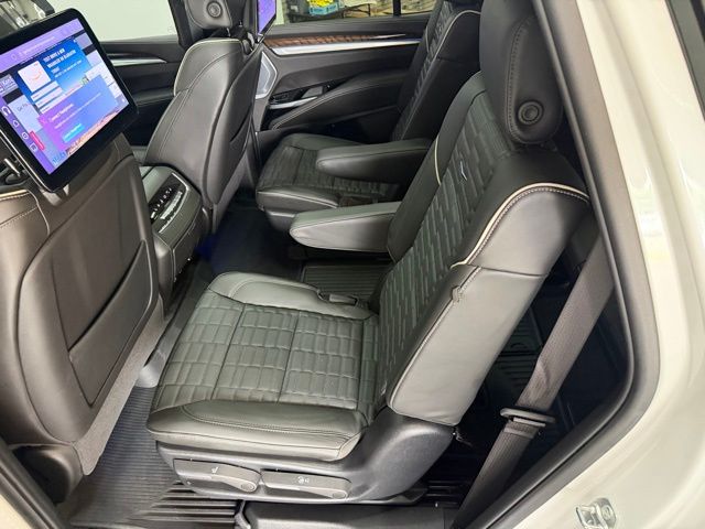 2025 Cadillac Escalade Sport Platinum - Photo 34