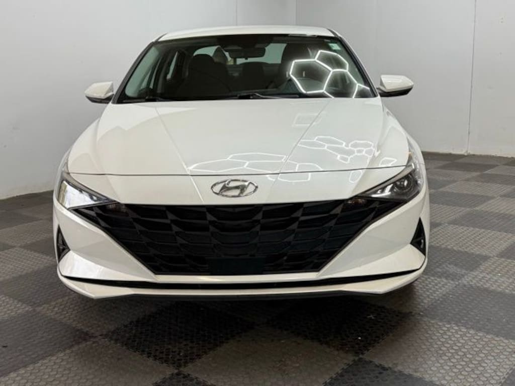 Used 2023 Hyundai Elantra SEL Sedan