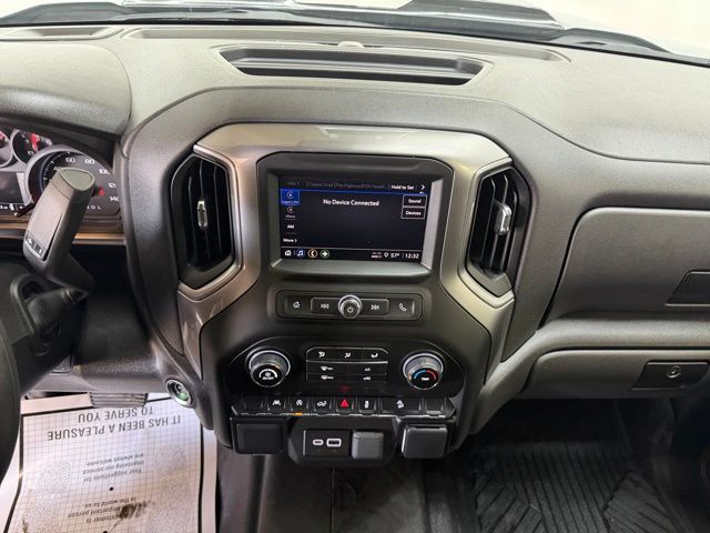2025 Chevrolet Silverado 1500 Custom - Photo 27