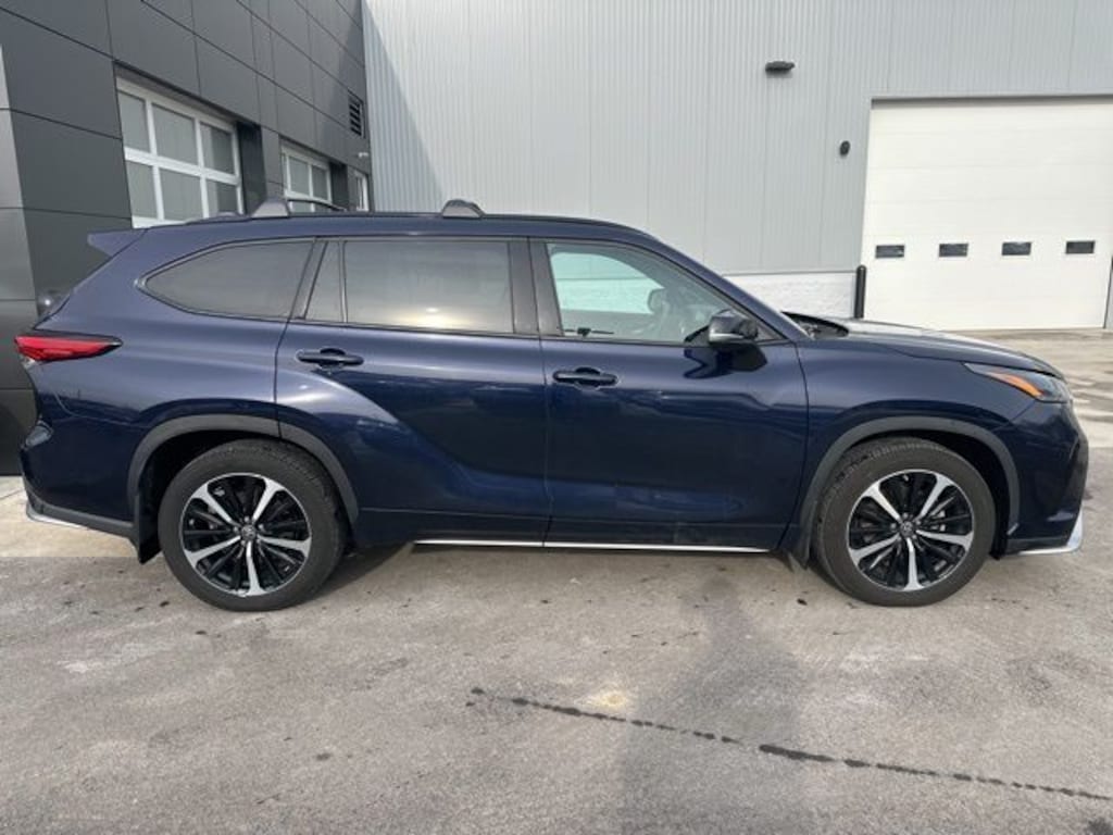 Used 2022 Toyota Highlander XSE SUV