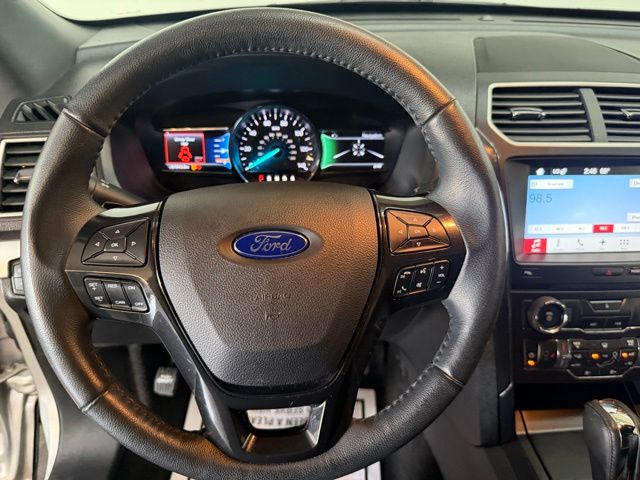2017 Ford Explorer XLT - Photo 26