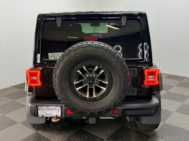 2024 Jeep Wrangler 4-Door Rubicon 392 - Photo 11