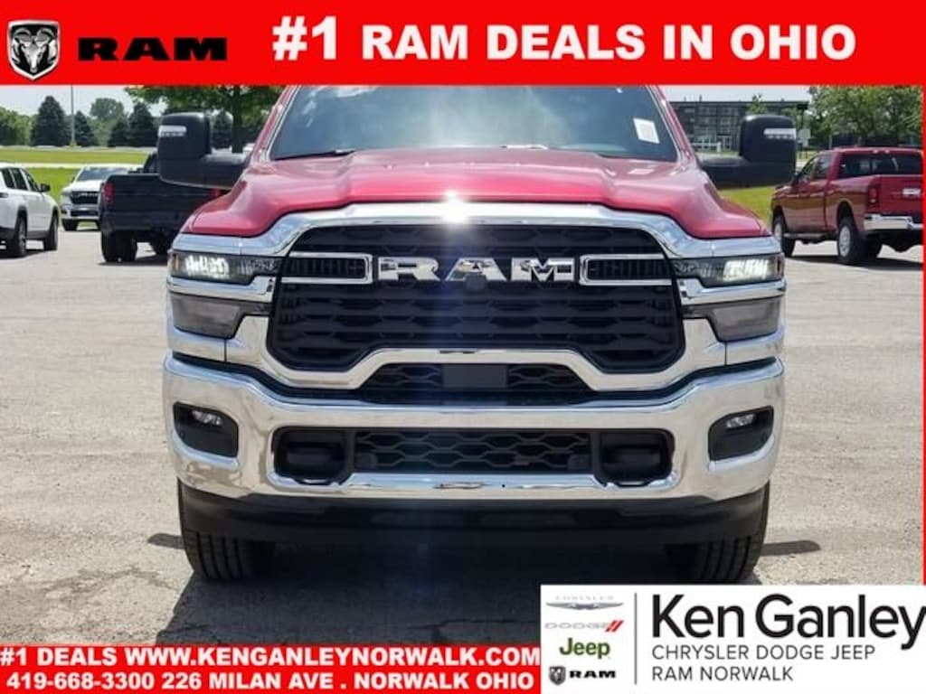 New 2025 Ram 2500 BIG HORN CREW CAB 4X4 6'4 BOX Pickup