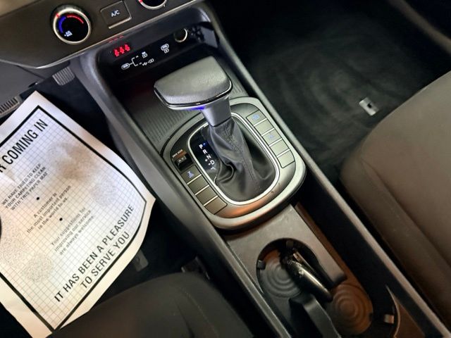 2024 Hyundai Kona SE - Photo 27